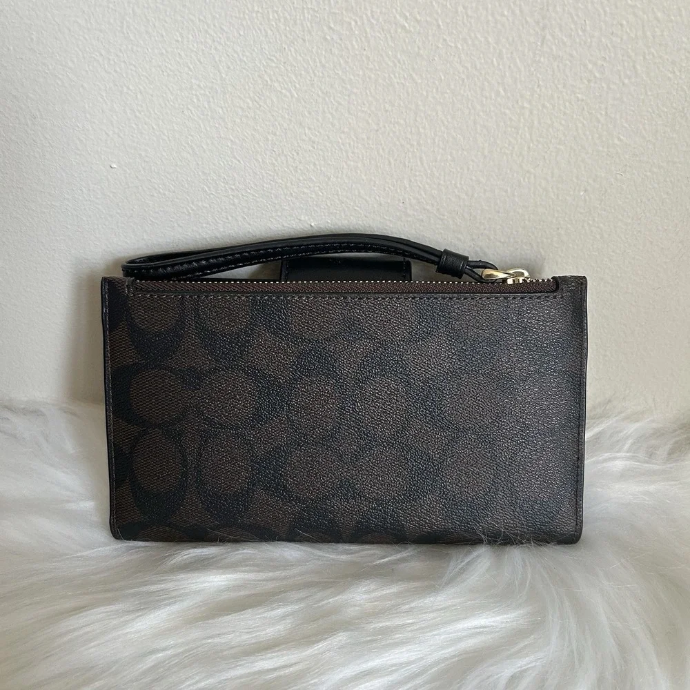Coach Phone Wallet Brown Black Signature Canvas‎ Wristlet Excellent